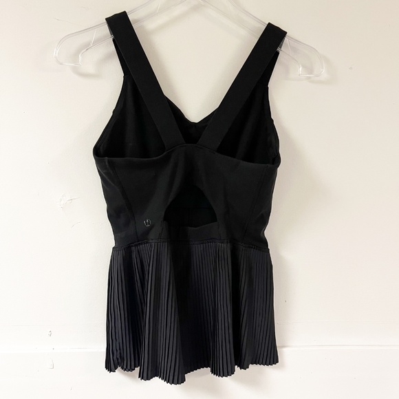 Lululemon City Tank Elegant Black Sleeveless Peplum Tank w Built in Bra Size 6 - Picture 6 of 9